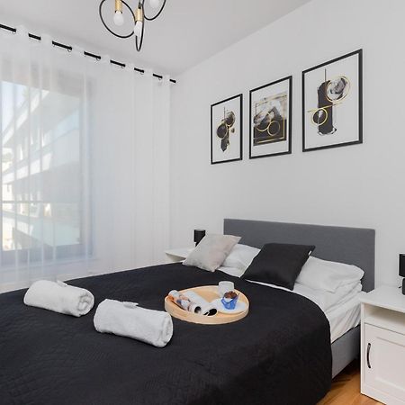 Plac Unii Apartment Gdynia By Noclegi Renters Eksteriør billede